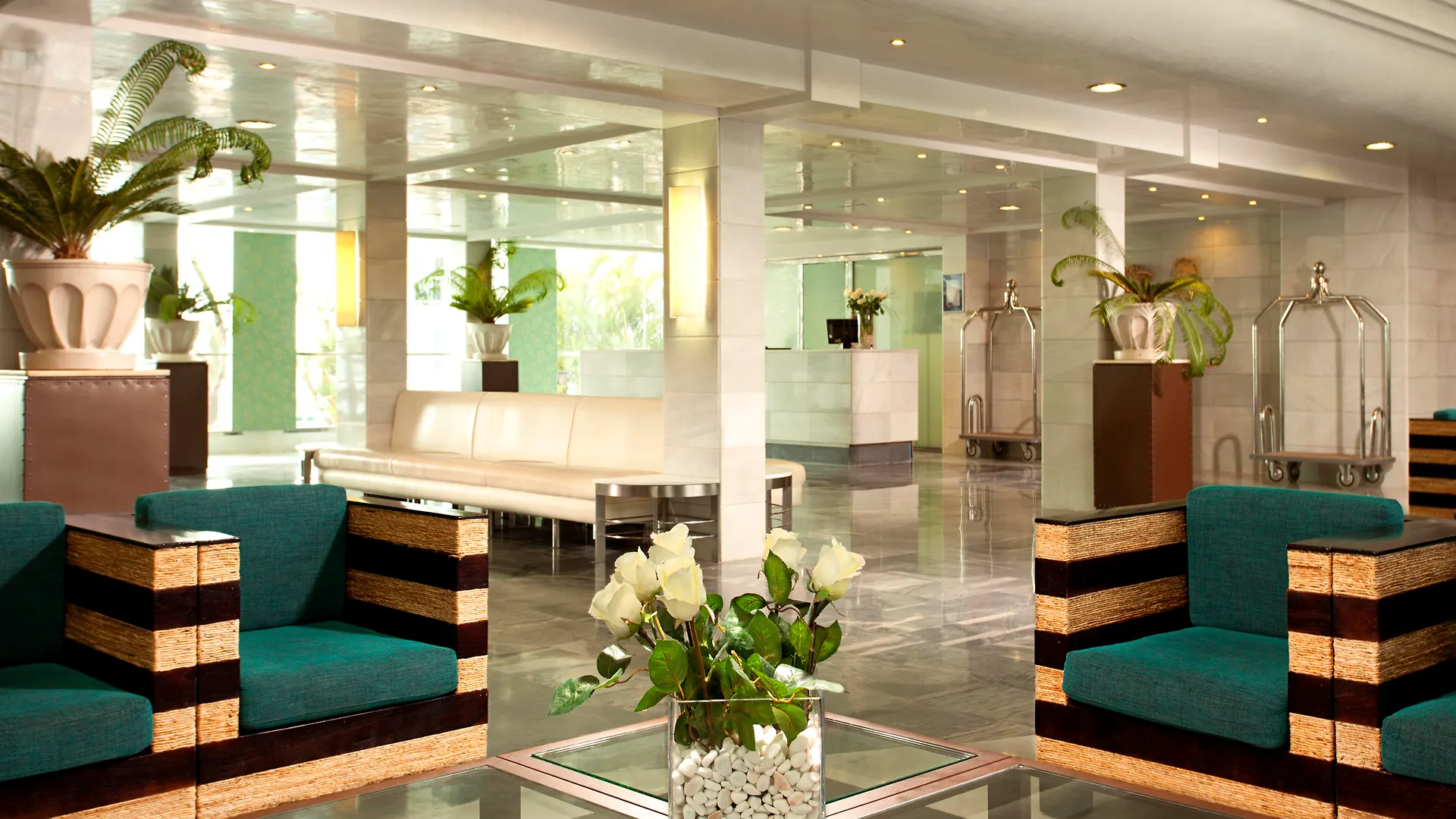 Ona Marinas De Nerja Spa Resort Spanyolország